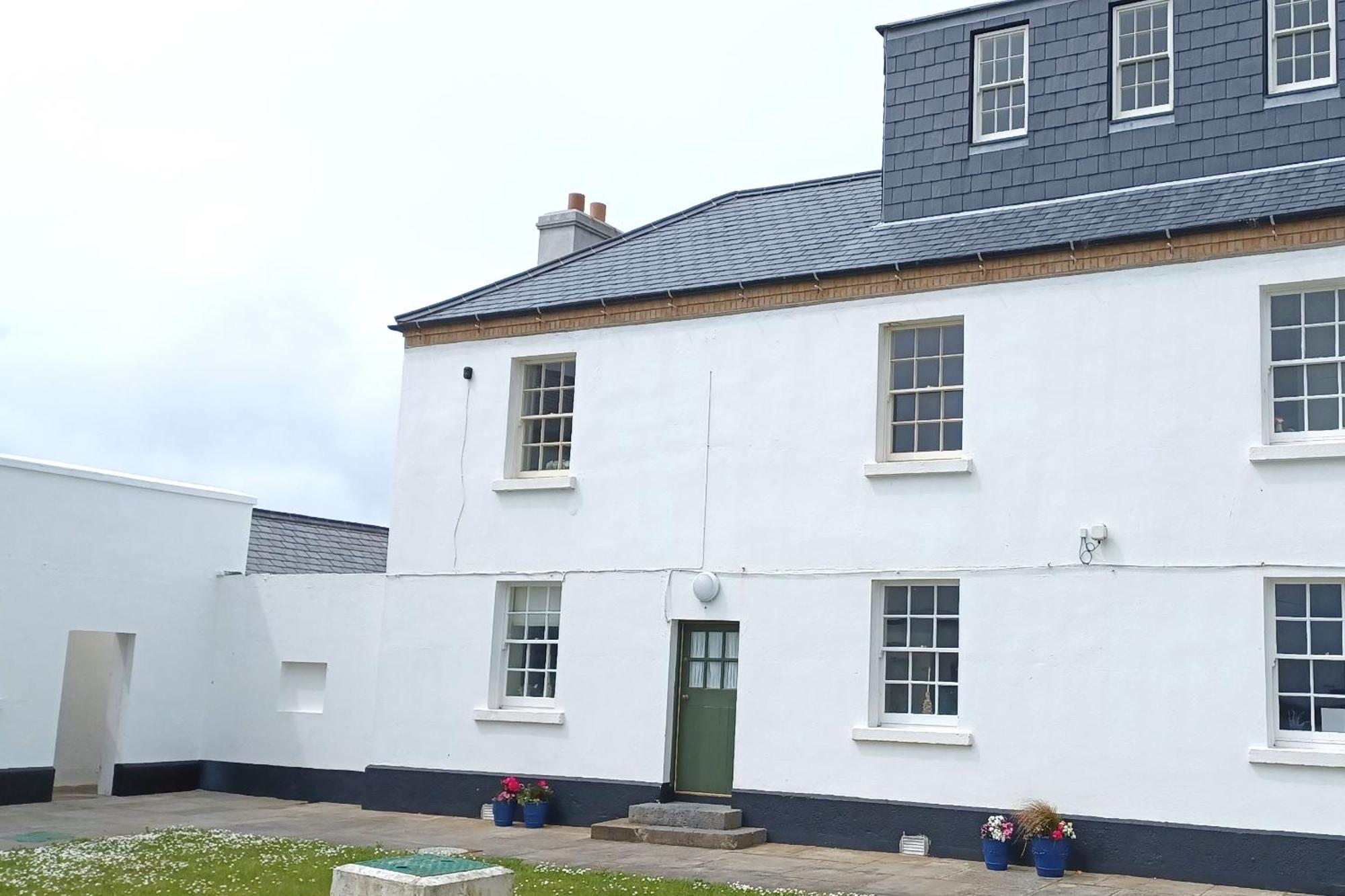 Kilbaha Loop Head Lighthouse Attendant'S Cottage מראה חיצוני תמונה